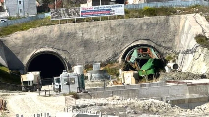 İzmir'de Konutlarda Duvar Çatlakları Endişe Yaratıyor!